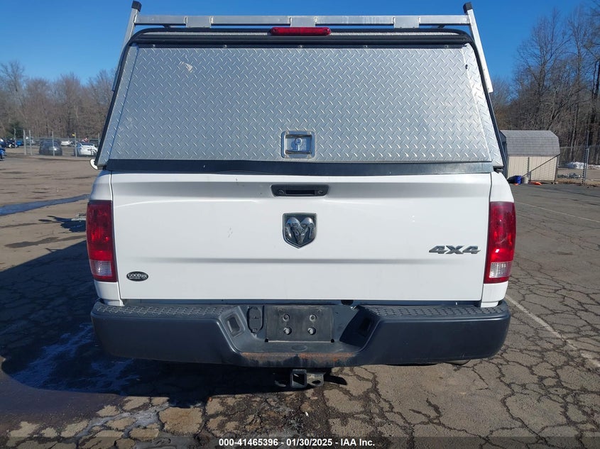 2019 RAM 1500 CLASSIC VIN: 1C6RR7FG5KS597588