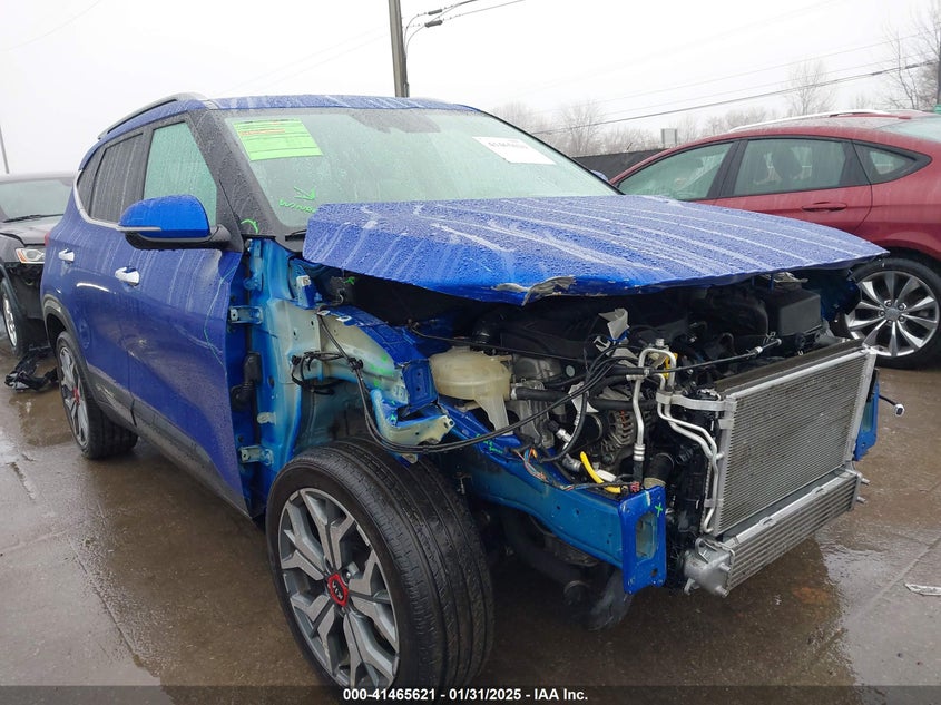 2021 KIA SELTOS VIN: KNDETCA26M7106156
