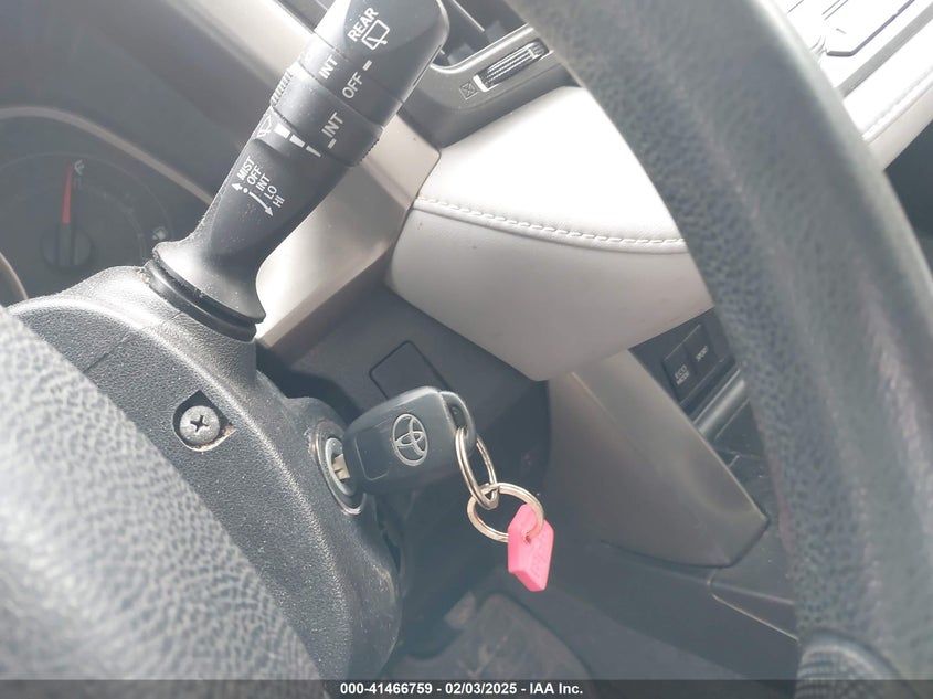 2013 TOYOTA RAV4 XLE - JTMRFREVXD5004113