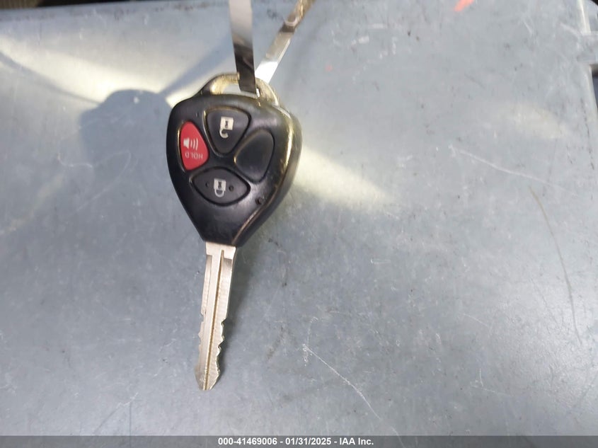 2009 TOYOTA SCION XD VIN: JTKKU10449J038997