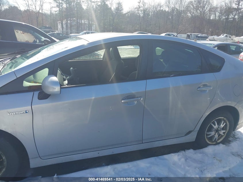 2013 TOYOTA PRIUS VIN: JTDKN3DU8D0338454