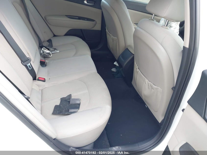 2016 KIA OPTIMA VIN: 5XXGT4L38GG008245