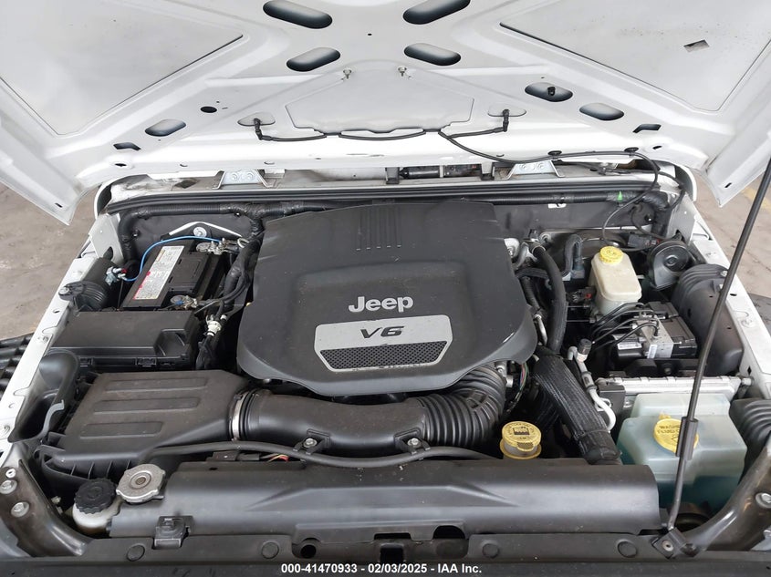 2014 JEEP WRANGLER UNLIMITED SPORT - 1C4BJWDGXEL305267