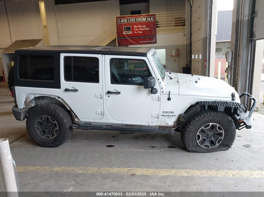 2014 JEEP WRANGLER UNLIMITED SPORT - 1C4BJWDGXEL305267