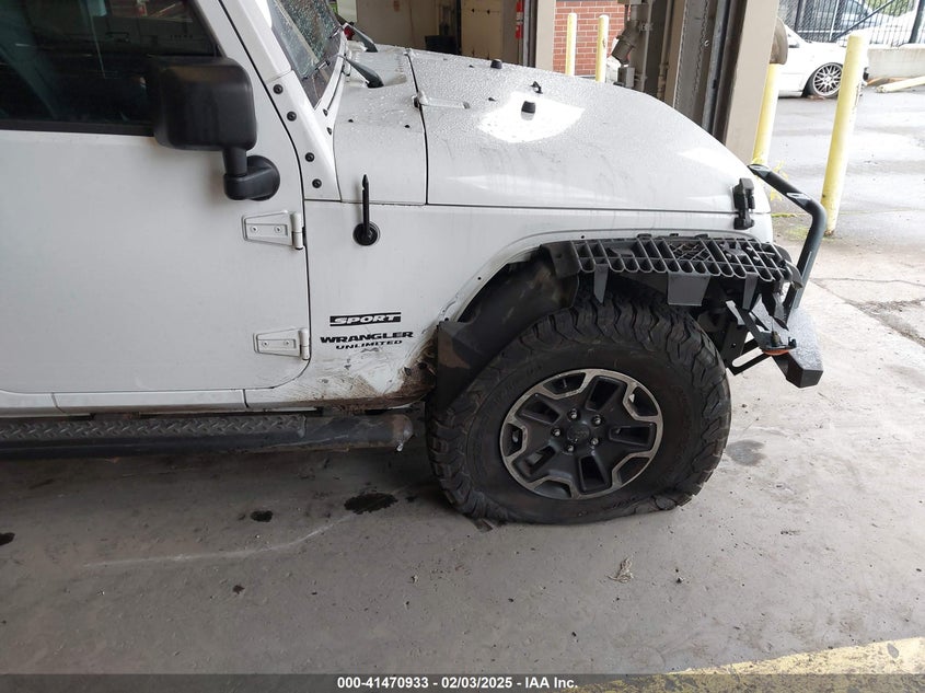 2014 JEEP WRANGLER UNLIMITED SPORT - 1C4BJWDGXEL305267