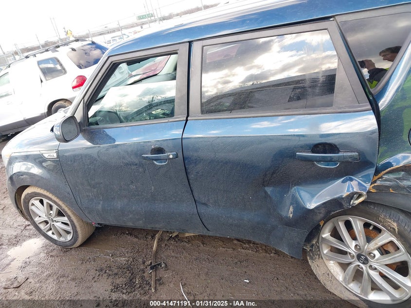 2017 KIA SOUL + - KNDJP3A57H7419543