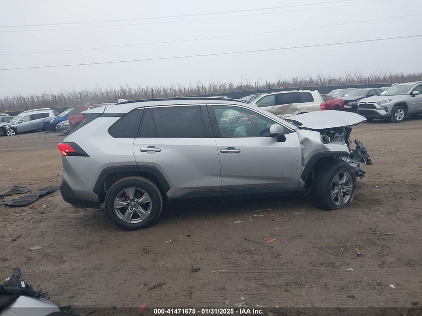 2022 TOYOTA RAV4 VIN: 2T3P1RFV1NC282608