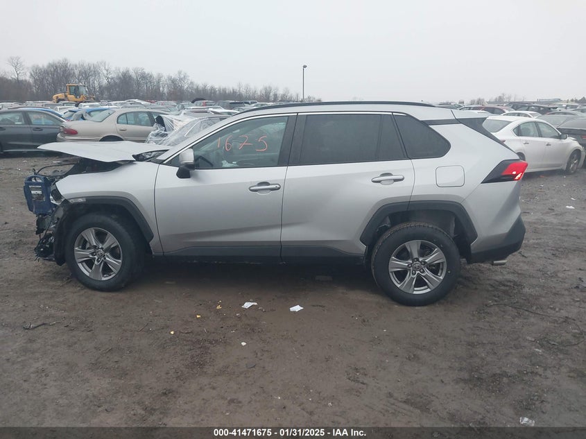2022 TOYOTA RAV4 VIN: 2T3P1RFV1NC282608