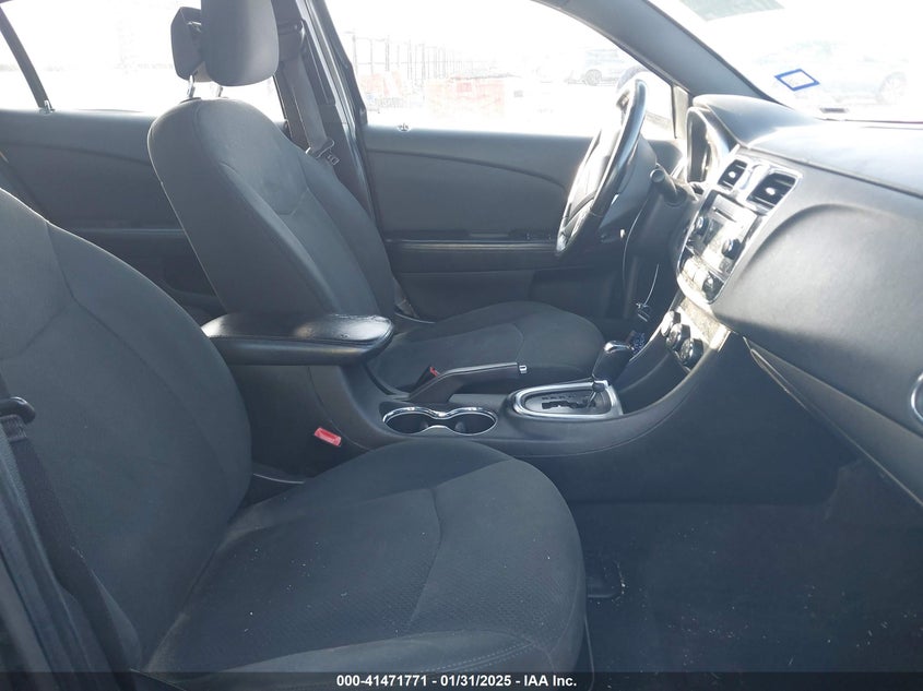 2012 CHRYSLER 200 VIN: 1C3CCBBBXCN160932