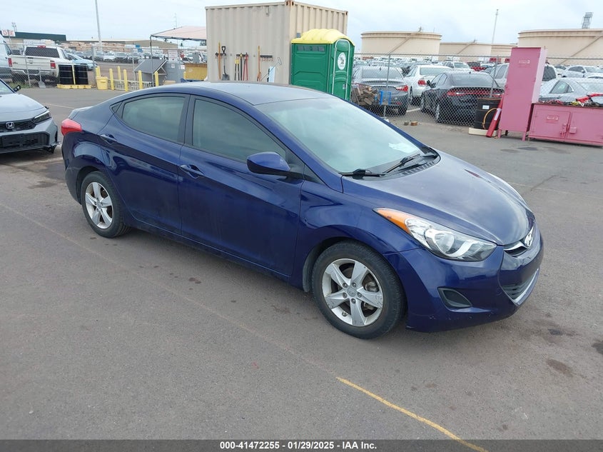 2013 HYUNDAI ELANTRA VIN: 5NPDH4AE0DH233932