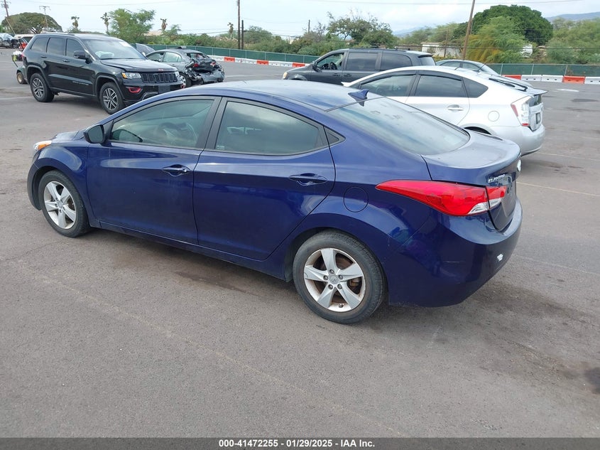 2013 HYUNDAI ELANTRA VIN: 5NPDH4AE0DH233932