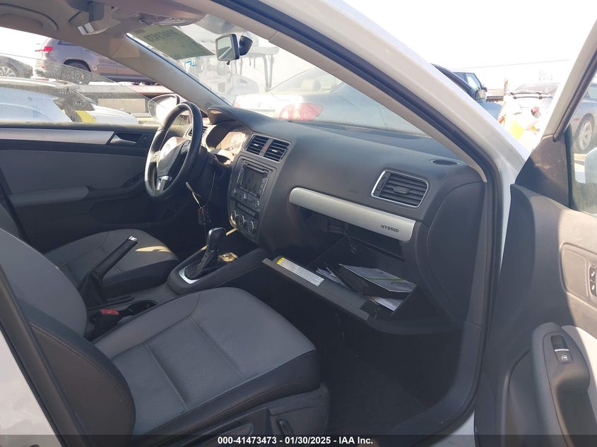 2013 VOLKSWAGEN JETTA HYBRID VIN: 3VW637AJXDM282598