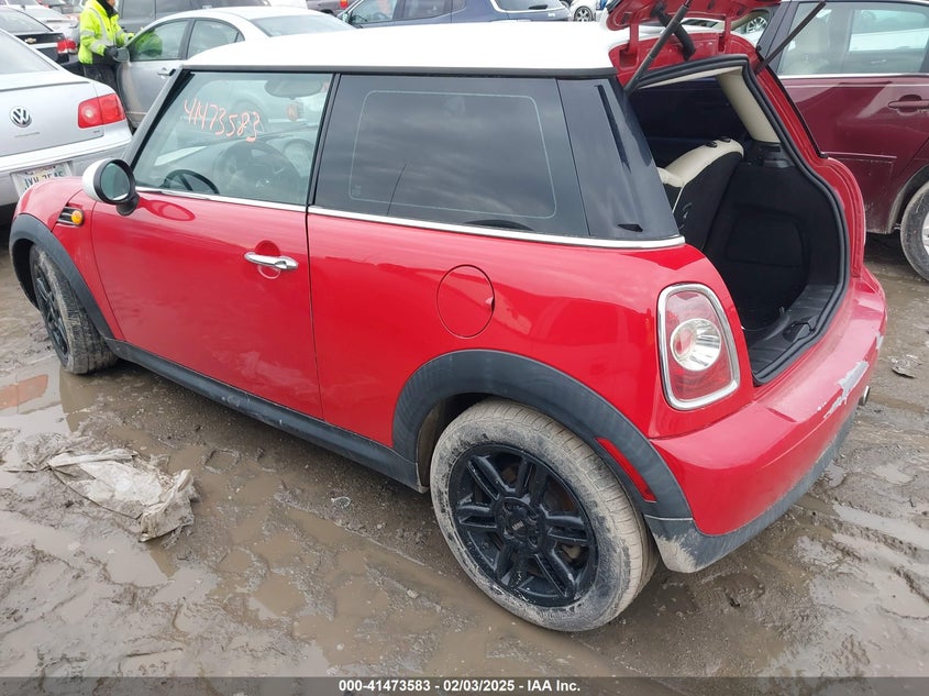 2012 MINI COOPER VIN: WMWSU3C56CT540717