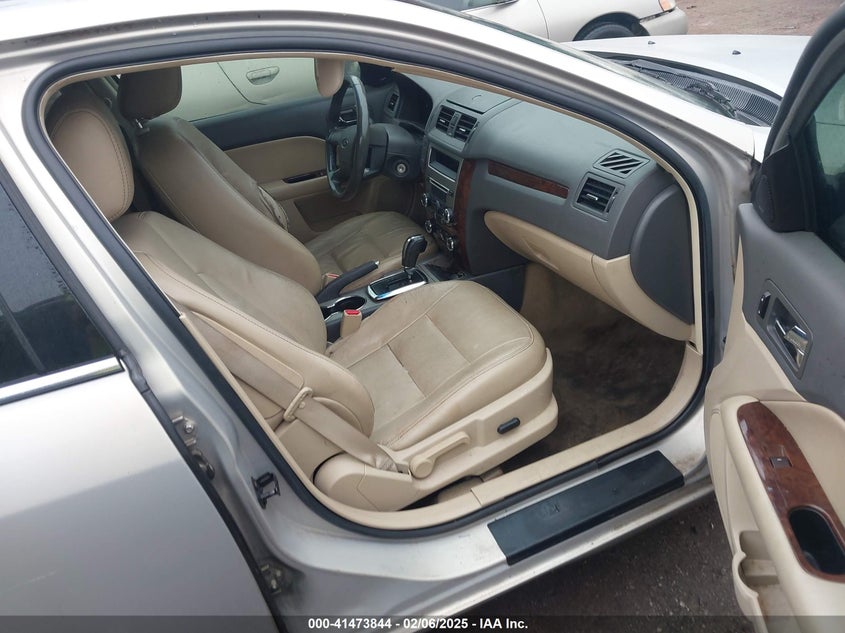 2010 FORD FUSION VIN: 3FAHP0JG9AR173582