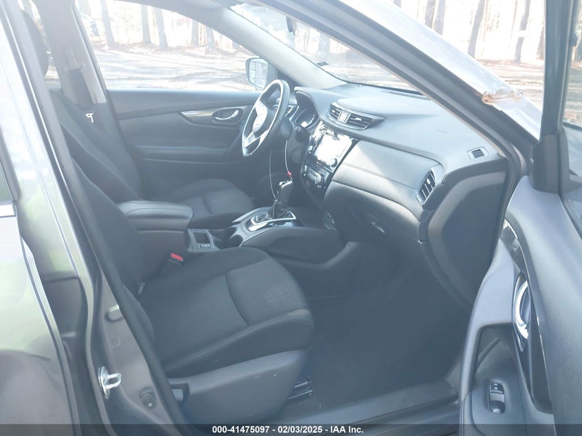 2018 NISSAN ROGUE SV - KNMAT2MV4JP611591