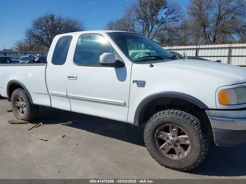 2003 Ford F-150 Lariat/Xl/Xlt VIN: 2FTRX18L23CA11862 Lot: 41475256