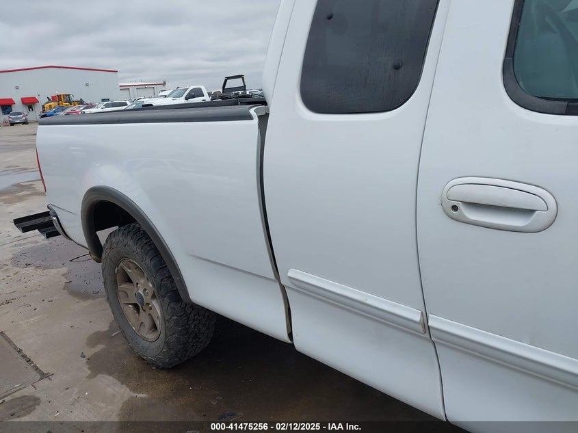 2003 Ford F-150 Lariat/Xl/Xlt VIN: 2FTRX18L23CA11862 Lot: 41475256