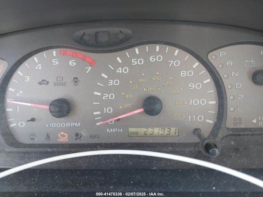 2004 Toyota Sequoia Sr5 V8 VIN: 5TDZT34A34S210081 Lot: 41475336