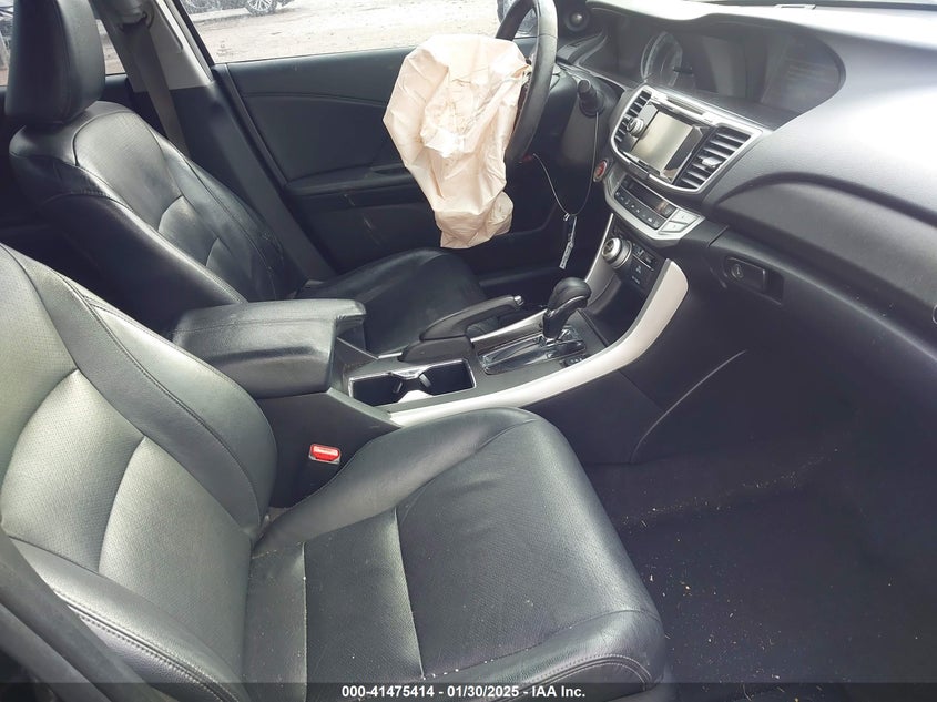 2014 HONDA ACCORD VIN: 1HGCR2F83EA130482