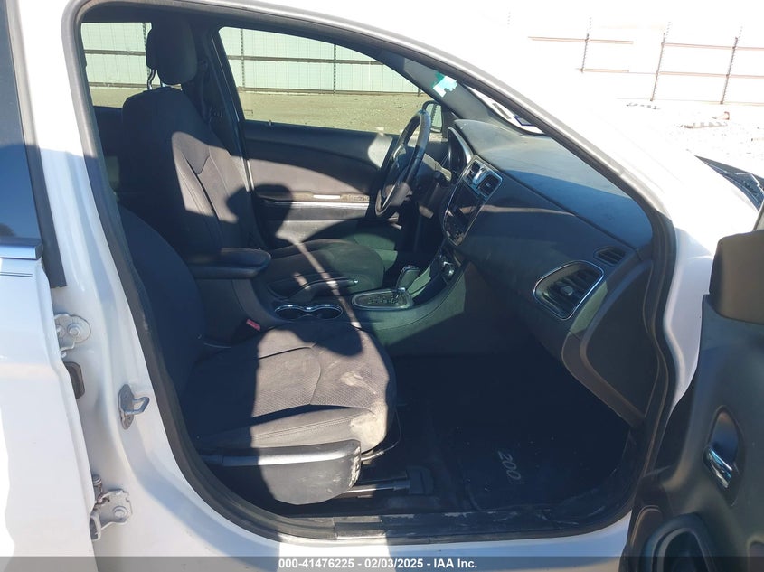 2014 CHRYSLER 200 VIN: 1C3CCBBG6EN172655