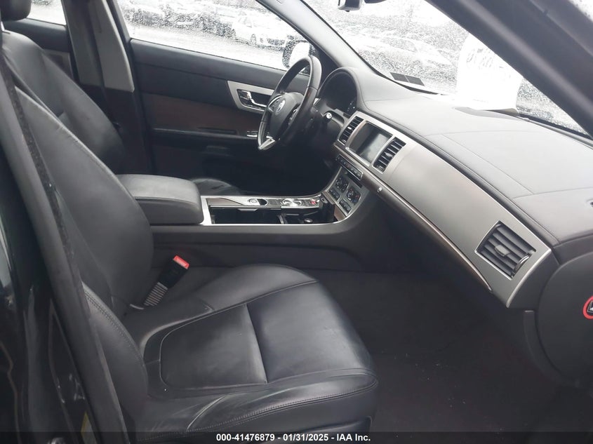 2013 JAGUAR XF VIN: SAJWJ0EF7D8S92274