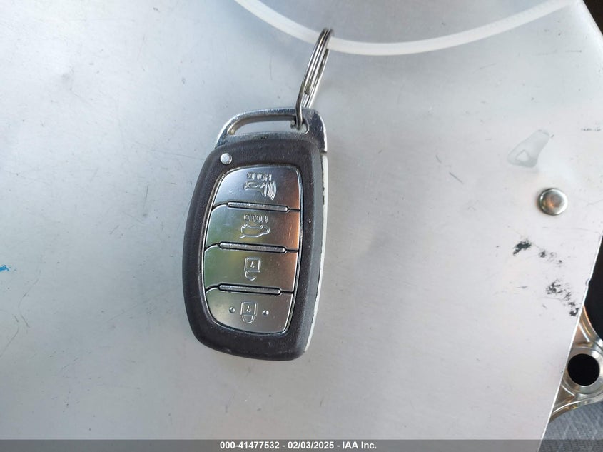 2017 HYUNDAI TUCSON VIN: KM8J33A24HU371773