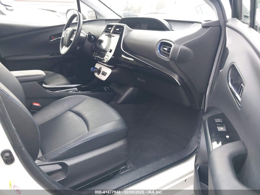 2017 TOYOTA PRIUS THREE TOURING - JTDKARFU9H3038521