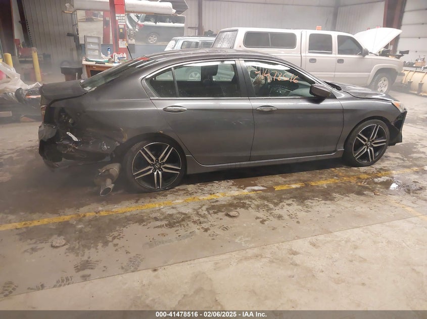2017 HONDA ACCORD VIN: 1HGCR2F52HA163600