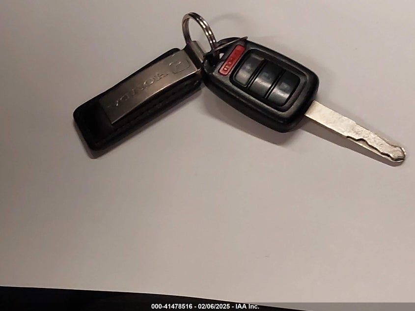 2017 HONDA ACCORD VIN: 1HGCR2F52HA163600