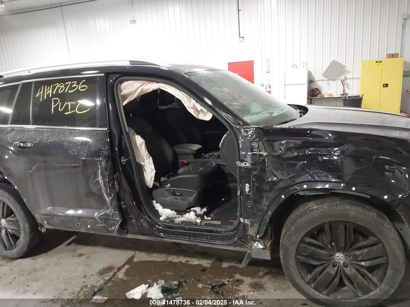 2019 VOLKSWAGEN ATLAS VIN: 1V2NR2CA9KC576665