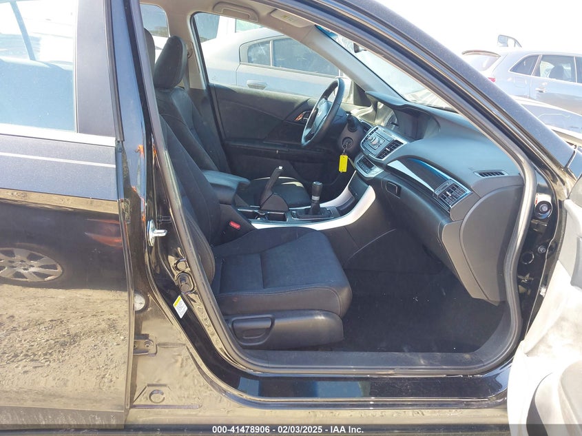 2013 HONDA ACCORD VIN: 1HGCR2E55DA120753