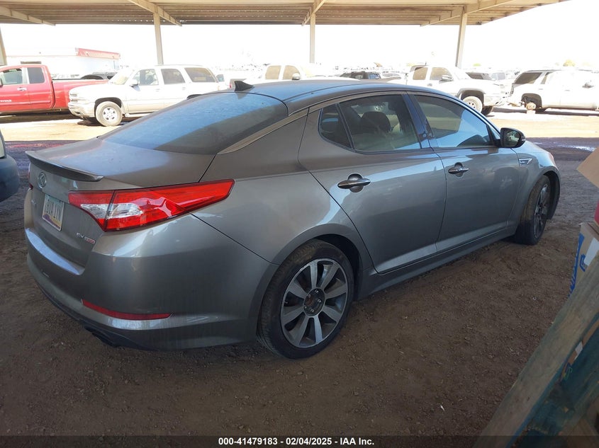 2012 KIA OPTIMA VIN: 5XXGR4A67CG077479