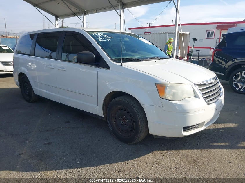 Vin: 2a4rr4de4ar320160, lot: 41969839, chrysler town & country lx 2010 img_1