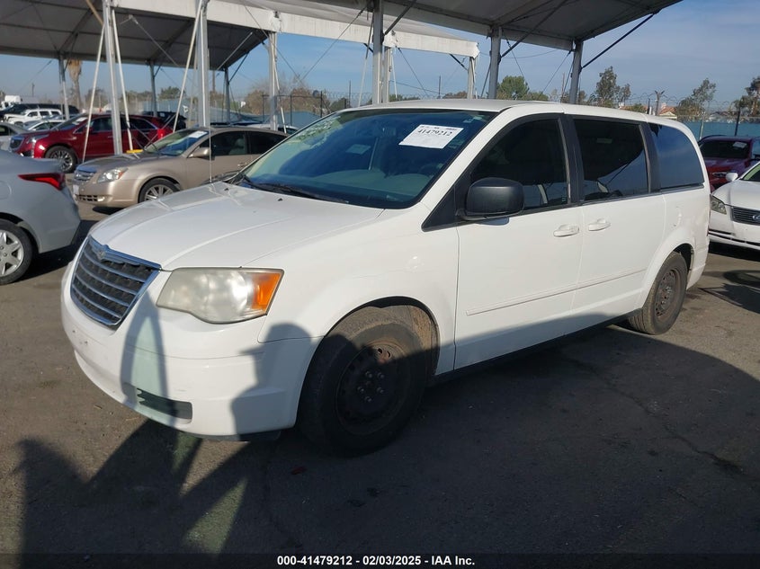 Vin: 2a4rr4de4ar320160, lot: 41969839, chrysler town & country lx 20102