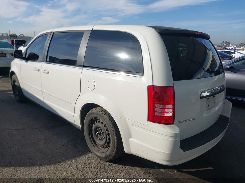 Vin: 2a4rr4de4ar320160, lot: 41969839, chrysler town & country lx 20103
