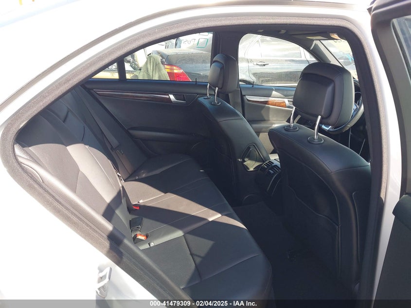 2014 MERCEDES-BENZ C 250 VIN: WDDGF4HB0EA960100
