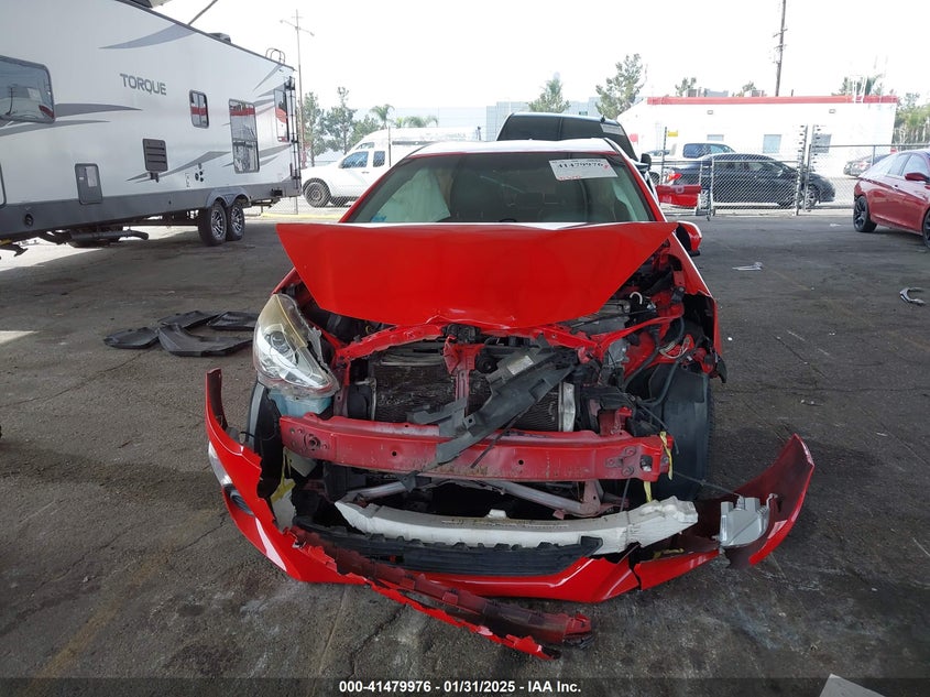 2015 TOYOTA PRIUS C VIN: JTDKDTB34F1100627