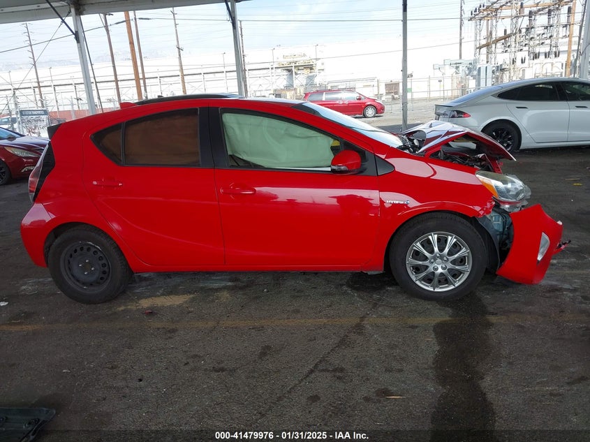 2015 TOYOTA PRIUS C VIN: JTDKDTB34F1100627