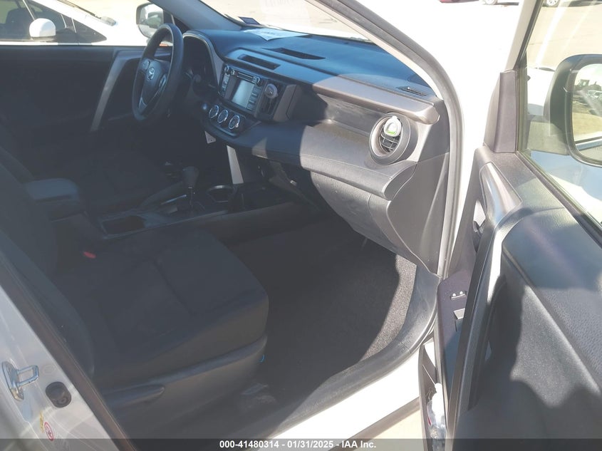 2018 TOYOTA RAV4 LE - JTMZFREV6JJ150530