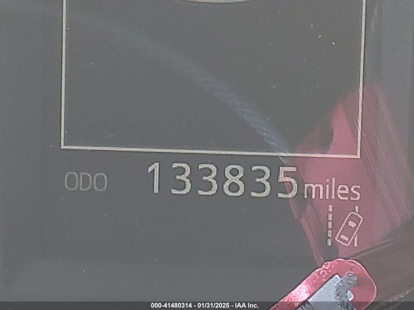 2018 TOYOTA RAV4 LE - JTMZFREV6JJ150530