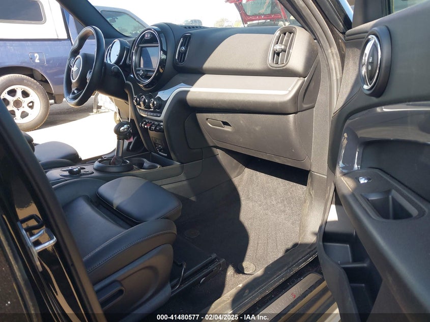 2019 MINI COUNTRYMAN COOPER S - WMZYT3C53K3J32447