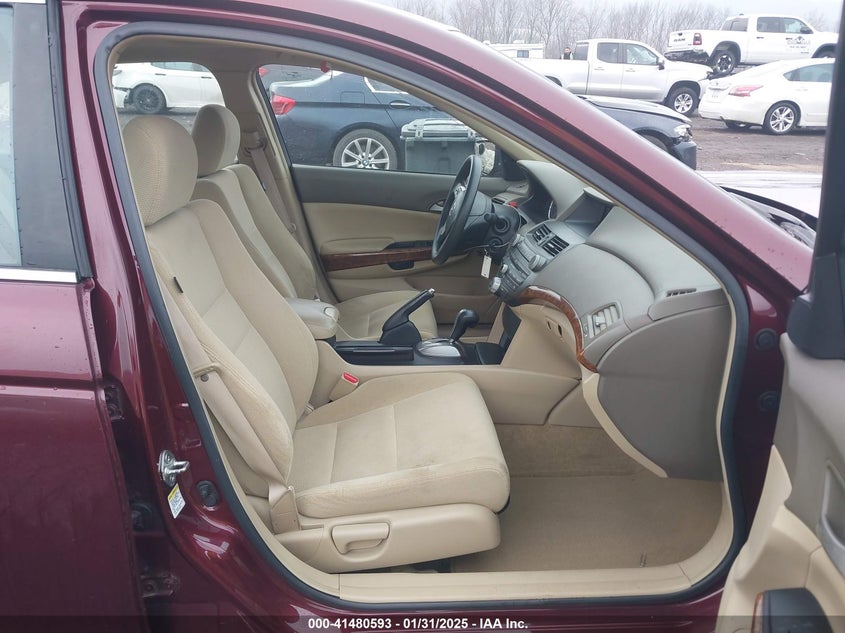 2008 HONDA ACCORD VIN: 1HGCP26738A015303