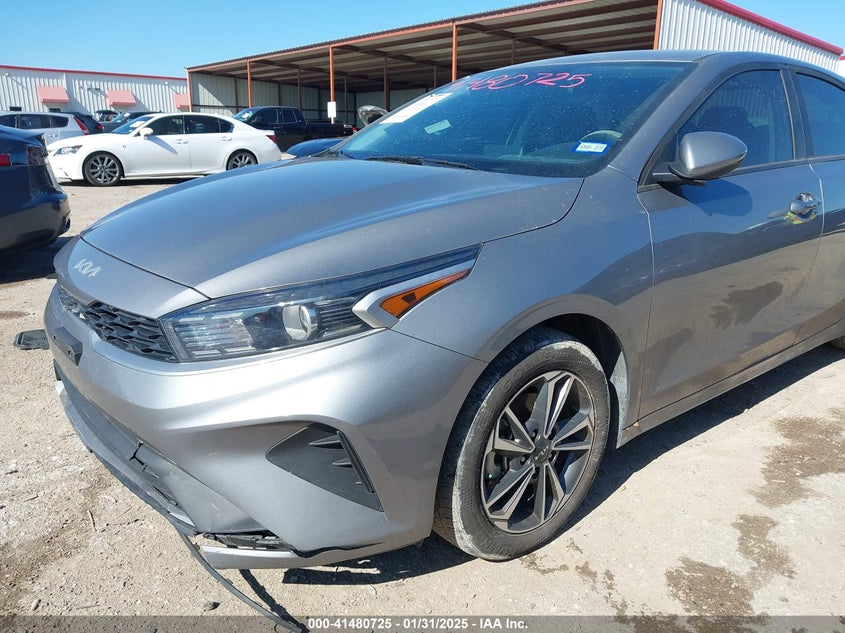 2023 KIA FORTE VIN: 3KPF24AD0PE675104