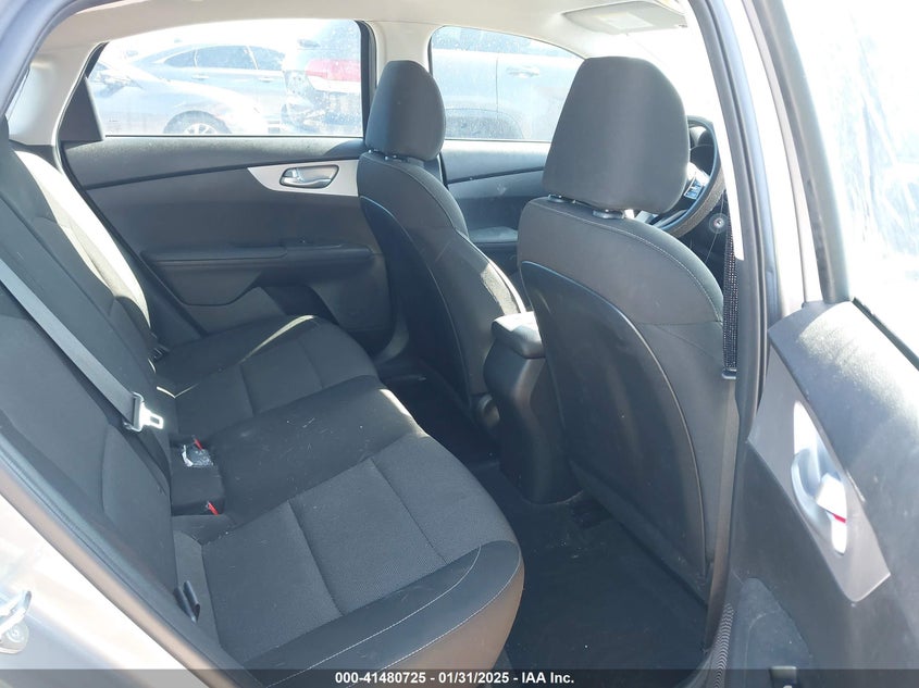 2023 KIA FORTE VIN: 3KPF24AD0PE675104