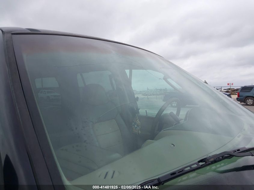 2004 Ford Expedition Eddie Bauer VIN: 1FMPU17L94LB03040 Lot: 41481925