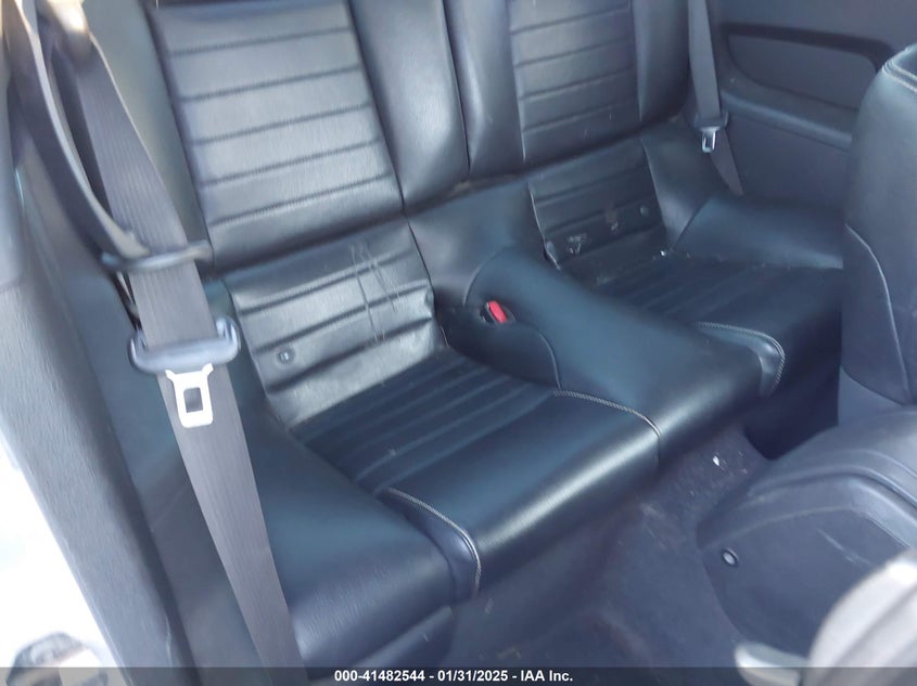 2010 FORD MUSTANG VIN: 1ZVBP8AN4A5148327