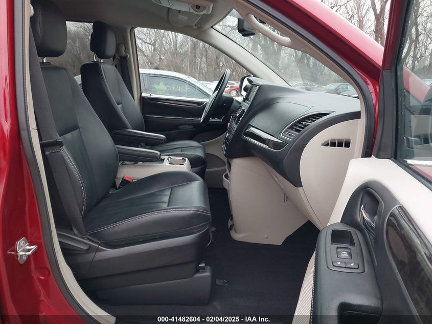 2016 CHRYSLER TOWN & COUNTRY TOURING - 2C4RC1BG1GR268103