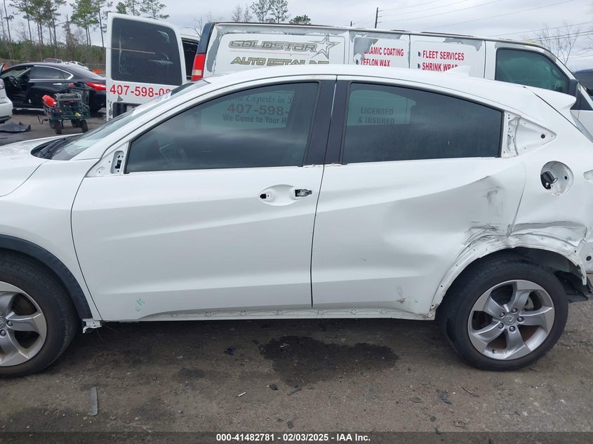 2022 HONDA HR-V VIN: 3CZRU5H38NM731538
