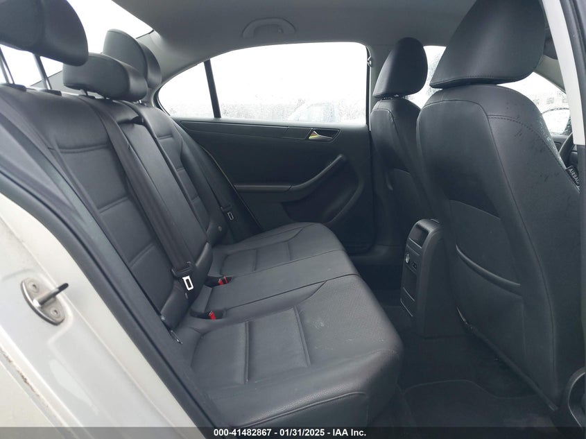 2011 VOLKSWAGEN JETTA VIN: 3VWDZ7AJ7BM327936