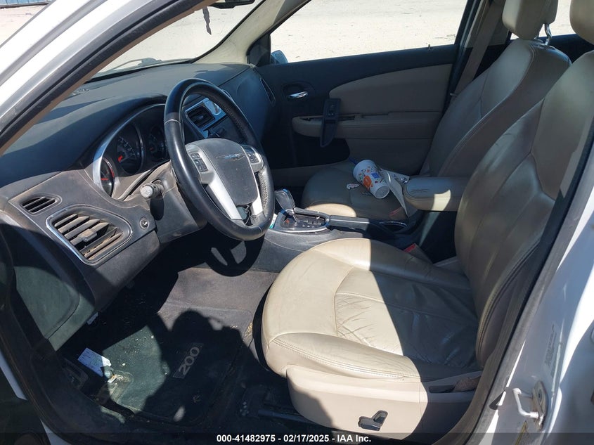 2012 CHRYSLER 200 VIN: 1C3CCBCGXCN205796